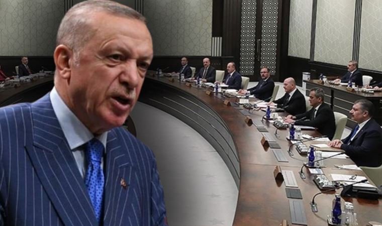 CHP’li Müslim Sarı’dan çarpıcı iddia: Eylül ayında gönderilecek bakan kim?