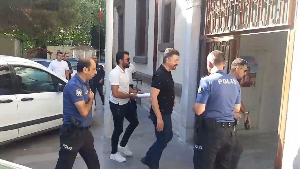 Eski Erdek Belediye Başkanı 15 Temmuz paylaşımı için adliyede