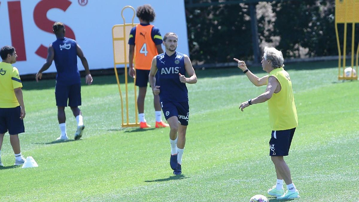 fenerbahcede-dinamo-kiev-macinin-hazirliklari-suruyor-i4ZK34VC.jpg