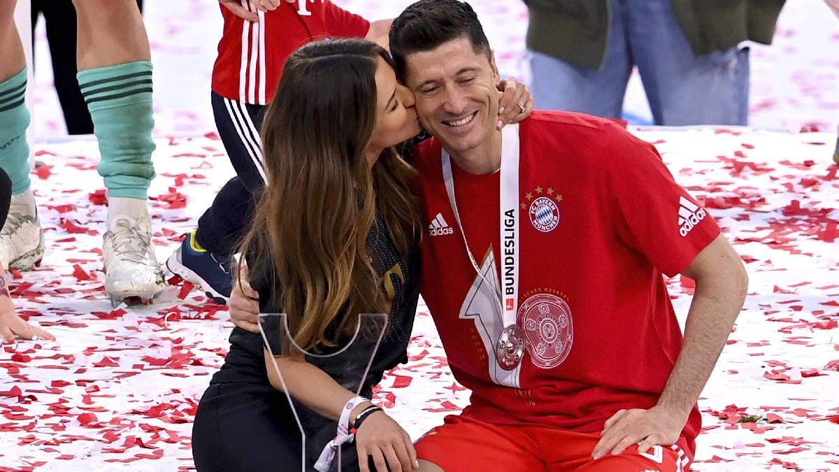 Robert Lewandowski Barcelona transferi için veda etti