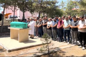Trafik Kazasında Hayatını Kaybeden 15 Yaşındaki Kız Toprağa Verildi
