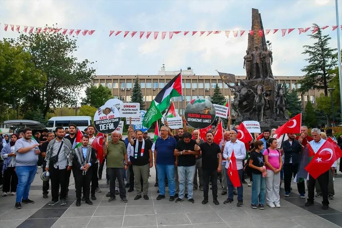 İzmir ve Uşak’tan Filistin’e ve Küresel Sumud Filosu’na destek