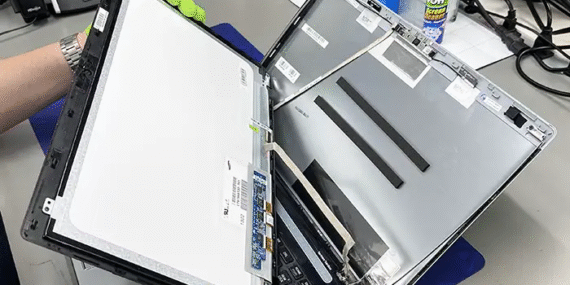 Laptop Ekran Değişimi ve Tamiri: Fiyat, Süreç ve Detaylar