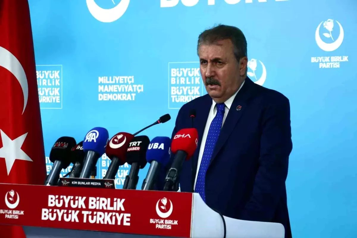 Mustafa Destici’den İslam Ülkelerine Sert Eleştiri: ‘Korkaklık ve İkiyüzlülük Var’