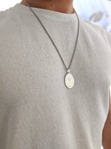 celik-kolye-seciminde-dikkat-edilmesi-gerekilenler-9v1ij