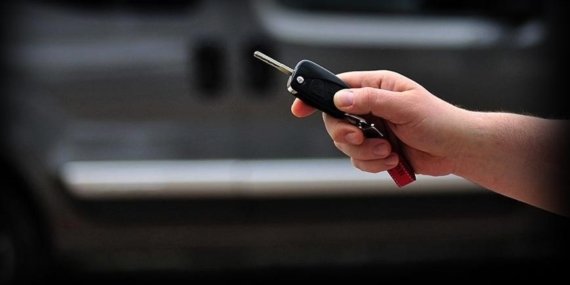 Hasarlı araçları alıp şase numaralarını yurt dışı araçlarıyla değiştirdiler! 35 kişi yakalandı
