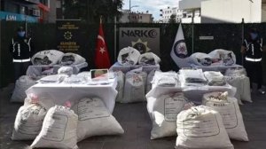 izmirde-sentetik-hap-operasyonu-rekor-miktarda-ele-gecirildi-2C4NFnGA.jpg