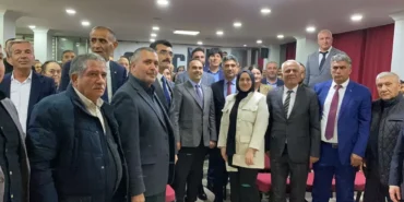 Bakan Kacır, Iğdır'da Çocuklara Oyuncak Togg Hediye Etti