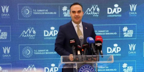 Hakkari’de 8 Proje Açıldı, 2 Yeni Protokol İmzalandı