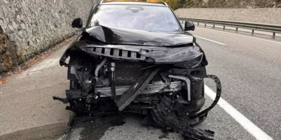 Bolu’da Elektrikli Otomobil Kaza Yaptı