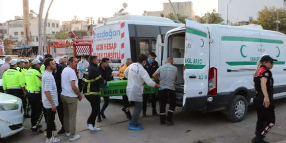 Kilis’te Halk Otobüsü Kadına Çarptı