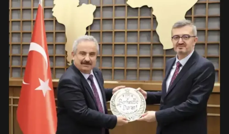 Türkiye Basın Federasyonu, İletişim Başkanı Burhanettin Duran'ı ziyaret etti