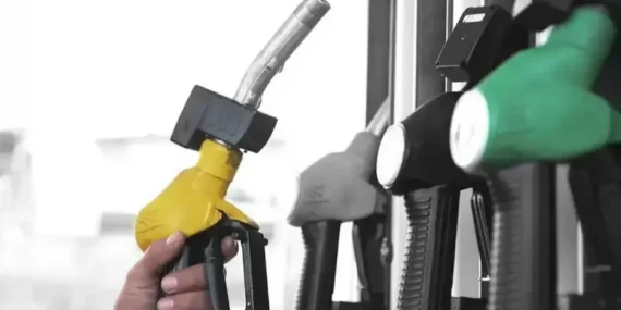 Bugün benzin ya da motorine indirim veya zam var mı? 30 Mart Pazartesi Ankara, İzmir, İstanbul güncel akaryakıt fiyatları