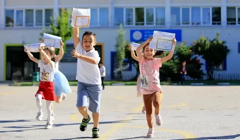 MEB takvimi 2026: Okullar ne zaman kapanıyor? Yaz tatili ne zaman başlıyor? Resmi tarihler