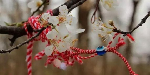 Marteniçka ne zaman çıkarılır? Leylek görmeden marteniçka bilekliği çıkarılır mı?