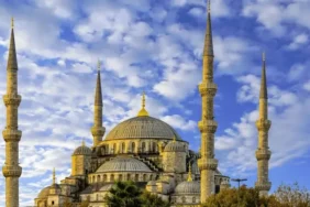 Cuma namazı saati 27 Mart 2026: Öğle ezanı kaçta okunacak? İstanbul, Ankara, İzmir il il cuma namazı vakitleri