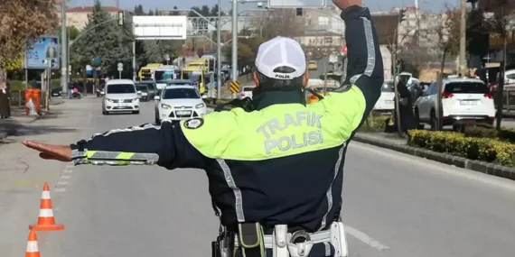 İstanbul’da pazar günü yola çıkacaklar dikkat: Bu yollar trafiğe kapatılacak