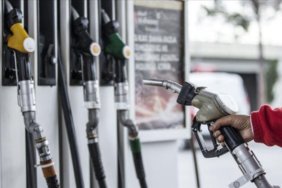 Motorine büyük indirim! Benzin, motorin, lpg, mazot fiyatları ne kadar oldu? 1 Nisan 2026 İstanbul, Ankara ve İzmir'deki güncel akaryakıt fiyatları