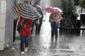 Yarın dışarı çıkacaklar dikkat: Bakanlıktan 16 il için 'sarı kodlu' uyarı geldi! İşte güncel hava durumu tahminleri