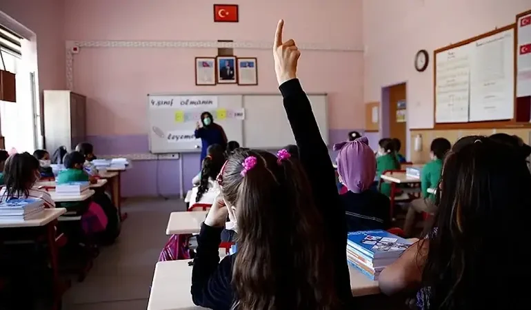 MEB açıklaması geldi! 12 HAZİRAN OKULLAR TATİL Mİ? 12 Haziran okul yok mu, neden yok?