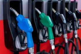 Akaryakıt fiyatlarında son dakika 6 Nisan: Benzin ve motorine zam ya da indirim var mı? Zam iptal mi edildi? İşte güncel rakamlar