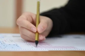 AUZEF SINAV YERLERİ 2026: AUZEF sınav giriş belgesi ne zaman açıklanacak? İşte akademik takvimde sınav tarihleri