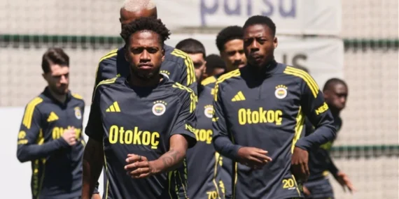 Fenerbahçe Başakşehir maçı hazırlıklarına Can Bartu Tesisleri’nde devam etti