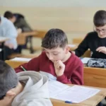 Okullar tatil mi, yarın okul var mı, 20 Nisan Pazartesi için Valiliklerden tatil açıklaması geldi mi?