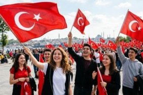 Atatürk'ü Anma Gençlik ve Spor Bayramı 19 Mayıs Resmi Tatil mi, Hangi Güne Denk Geliyor? 19 Mayıs'ta Okullar ve İş Yerleri Kapalı mı?