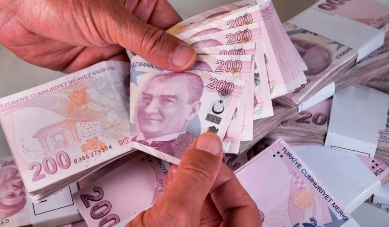 EMEKLİLERE BAYRAM MÜJDESİ: Kurban Bayramı emekli ikramiyesi erken mi yatacak? Ne zaman hesaplara geçecek? İşte son gelişmeler