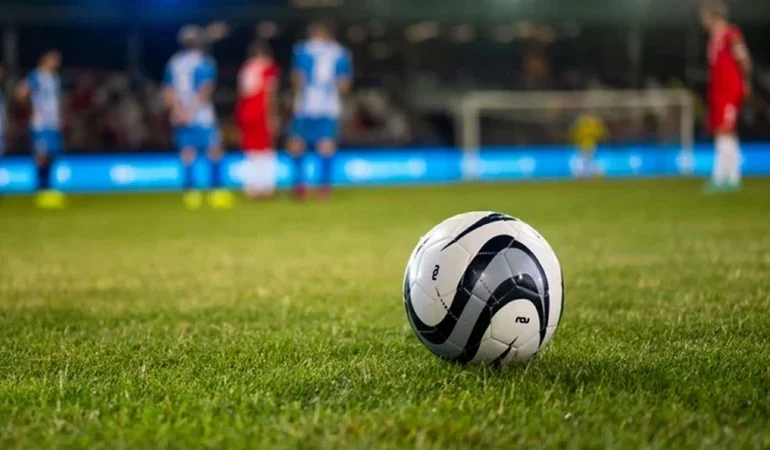 Bugün kimin maçı var, hangi maçlar oynanacak? 12 Nisan Pazar maç programı