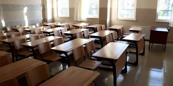 BUGÜN OKULLAR TATİL Mİ? 22 Nisan okullar var mı yok mu? Ders işlenecek mi?