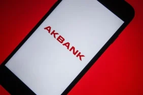 Akbank çöktü mü, neden açılmıyor? Akbank uygulamada sorun mu var, ne zaman düzelecek? 16 Nisan Perşembe Akbank erişim sorunu