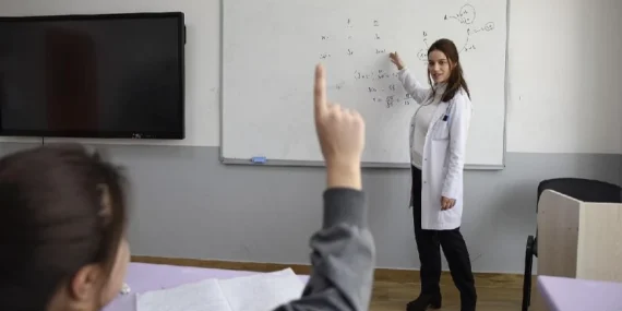 MEB Akademi kayıtlarında son saatler: Kayıt yaptırmayan öğretmen adayları hak kaybedebilir