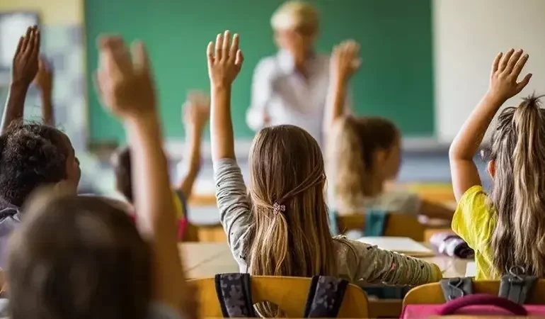 Okullar ne zaman kapanacak, karne hangi tarihte verilecek? 2025-2026 eğitim yılı karne günü