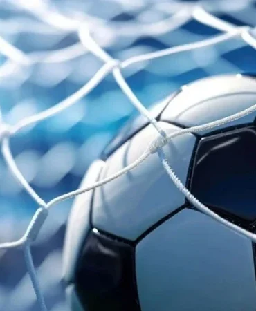 Bugün kimin maçı var, hangi maçlar oynanacak? 19 Nisan Pazar maç programı