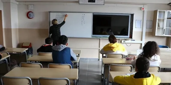 Okullar tatil mi son dakika? 16 Nisan Perşembe okullar tatil olacak mı? 2026 İstanbul, Ankara, İzmir ve Şanlıurfa Valilik açıklamaları