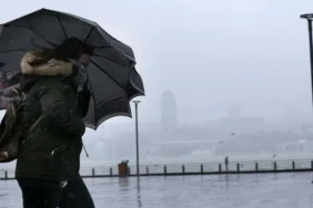 Sıcaklık düşüyor, sağanak geliyor: Hafta sonu hava tersine dönüyor