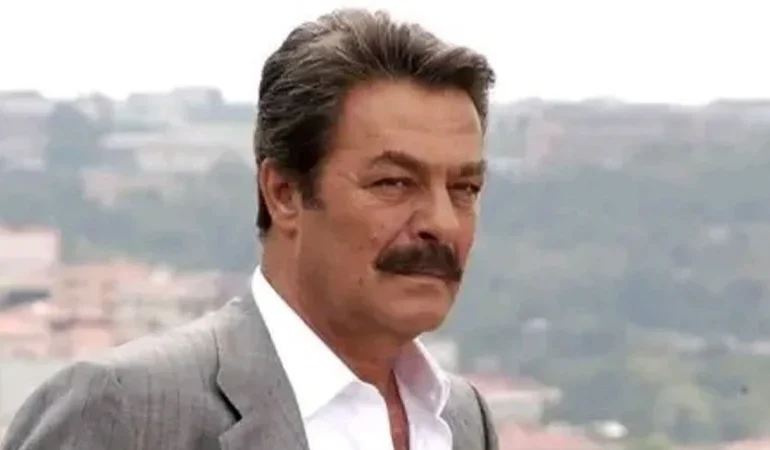 Kadir İnanır hastaneye kaldırıldı: Jülide Kural son durumu paylaştı