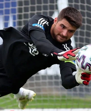 Ersin Destanoğlu Beşiktaş’ta kalacak mı, gidecek mi? Son dakika Beşiktaş transfer haberleri