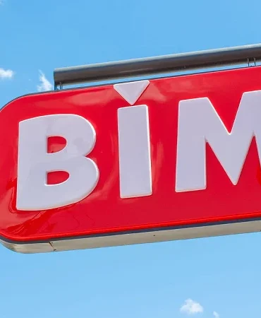 BİM 1-8 Mayıs Aktüel Ürünler Kataloğu 2026! Güncelleme geldi: Şarjlı diş fırçası, Tezgah Altı Buzdolabı, QLed Televizyon...