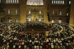 İSTANBUL BAYRAM NAMAZI SAATİ 2026: İstanbul bayram namazı ne zaman, saat kaçta kılınacak? Diyanet İstanbul bayram namaz vakti