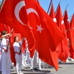 18 Mayıs Pazartesi yarım gün mü, 19 Mayıs 2026 resmi tatil mi? Okullar, üniversiteler ve bankalar açık mı? İşte tatil durumu