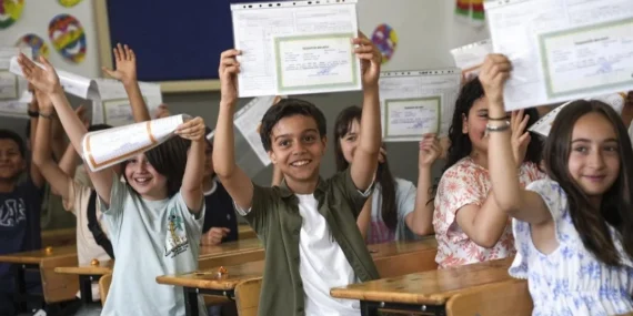 Okullar ne zaman kapanıyor, yaz tatili ne zaman başlıyor? Okulların kapanmasına kaç gün kaldı? 2026 karne günü