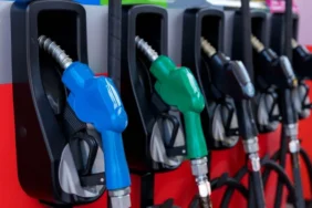 Akaryakıtta gece yarısı değişimi: Motorin ve benzine zam ya da indirim var mı, LPG’ye indirim gelecek mi? 6 Mayıs güncel akaryakıt fiyatları