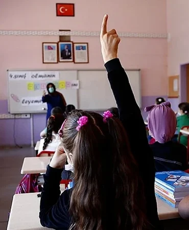 ARA TATİL KALKACAK MI, KISALACAK MI? MEB son dakika ara tatil tarihleri nasıl oldu?