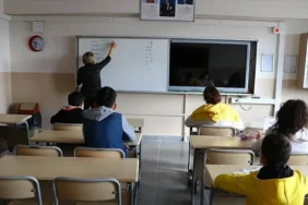 25-26 Mayıs'ta okullar tatil mi, kaç gün olacak? 25 Mayıs Pazartesi günü okul var mı?