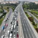 İSTANBUL VALİLİĞİ SON DAKİKA: 1 Mayıs'ta İstanbul'da hangi yollar kapalı 2026? 1 Mayıs'ta İstanbul'da kapalı olan yol ve otoyolların listesi