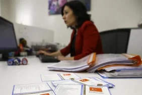 Arefe günü bankalar postane ve noterler açık mı?