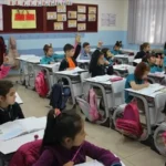Okullar ne zaman kapanacak? 2026 MEB takvimiyle karne ve yaz tatili tarihi